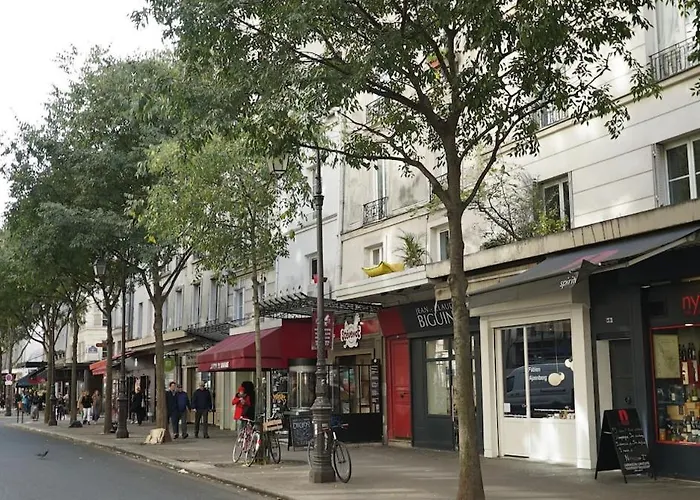Charming Heart Of Historic Le Marais