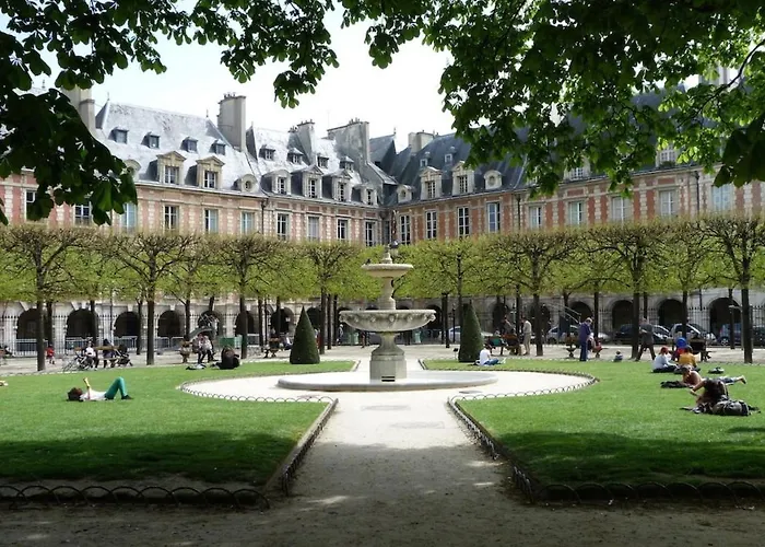 Appartement Charming Heart Of Historic Le Marais Parijs