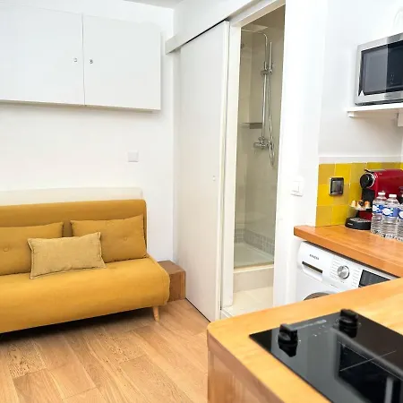 Charming Heart Of Historic Le Marais Apartment