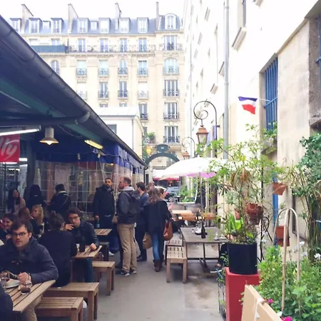 Charming Heart Of Historic Le Marais