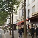 Charming Heart Of Historic Le Marais Paryż